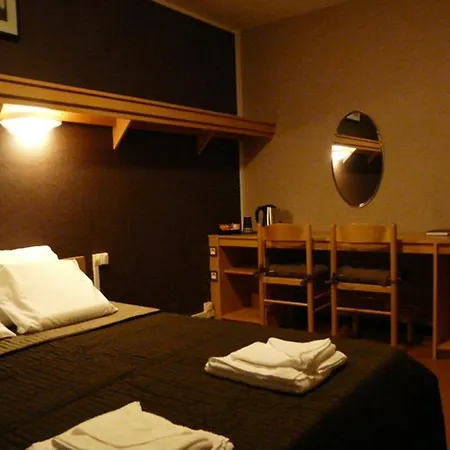 International Hotel 2*